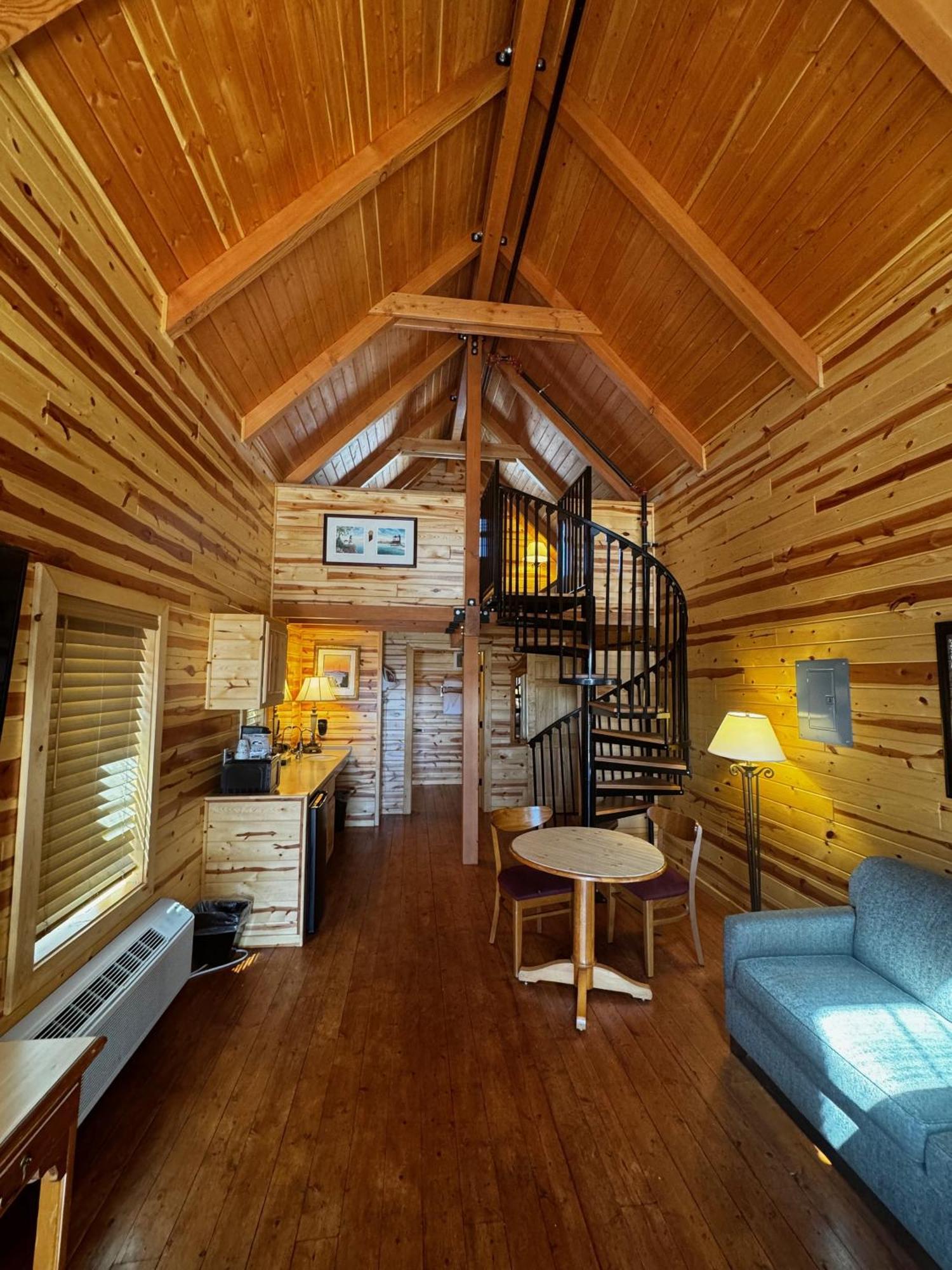麦基诺小屋酒店 麦基诺城 外观 照片