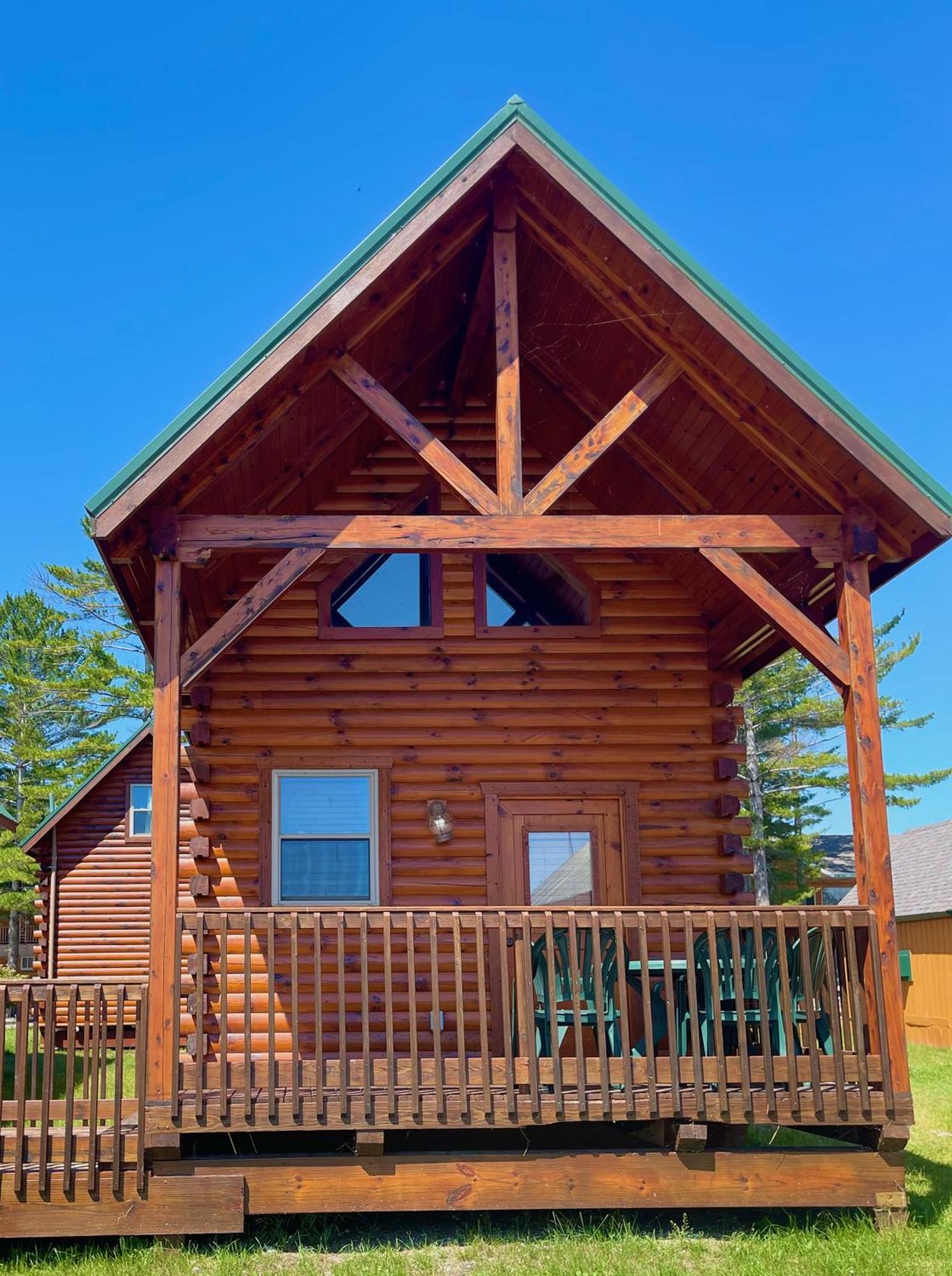 麦基诺小屋酒店 麦基诺城 外观 照片